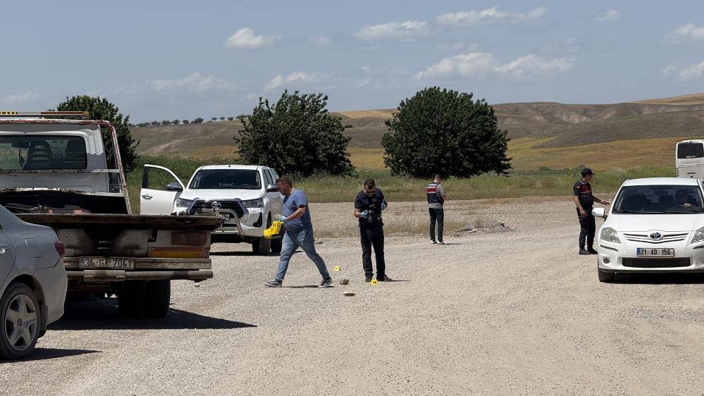 Yanan kamyonetten baba ve 15 yaşındaki oğlunun cesedi çıktı 7
